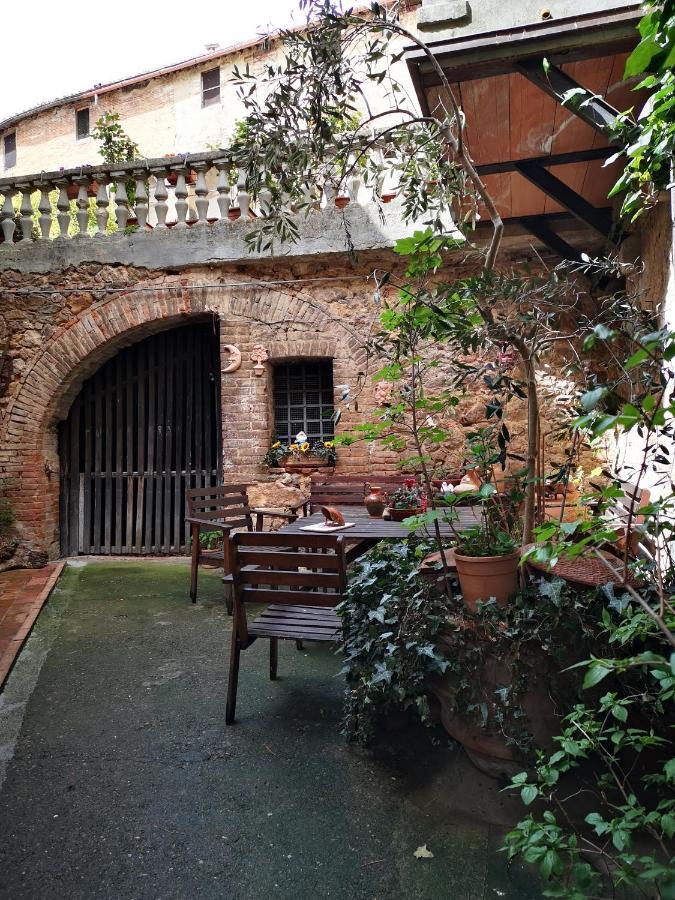 Antico Borgo Di Torri Bed & Breakfast Sovicille Bagian luar foto