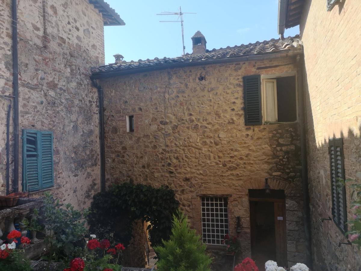 Antico Borgo Di Torri Bed & Breakfast Sovicille Bagian luar foto