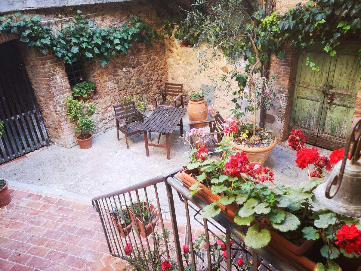 Antico Borgo Di Torri Bed & Breakfast Sovicille Bagian luar foto