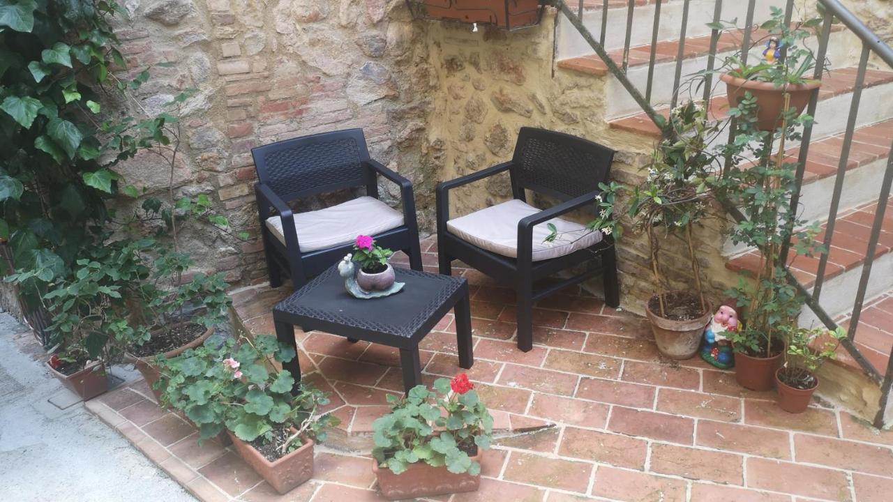 Antico Borgo Di Torri Bed & Breakfast Sovicille Bagian luar foto