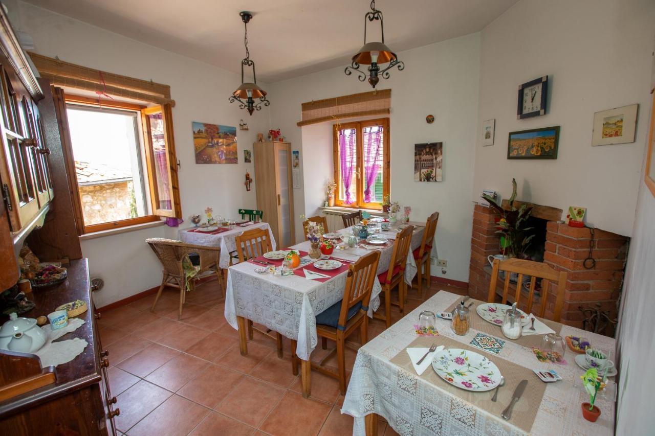 Antico Borgo Di Torri Bed & Breakfast Sovicille Bagian luar foto