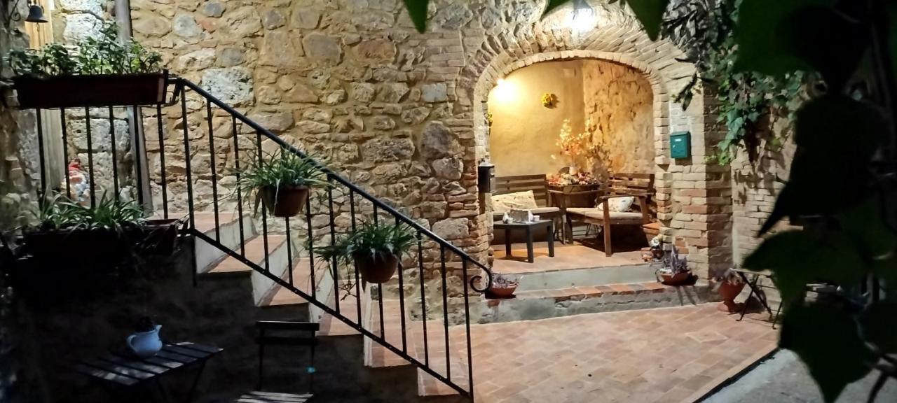 Antico Borgo Di Torri Bed & Breakfast Sovicille Bagian luar foto